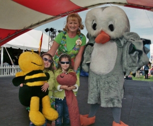 Cindy Cook and Owlie at the Tulip Festival